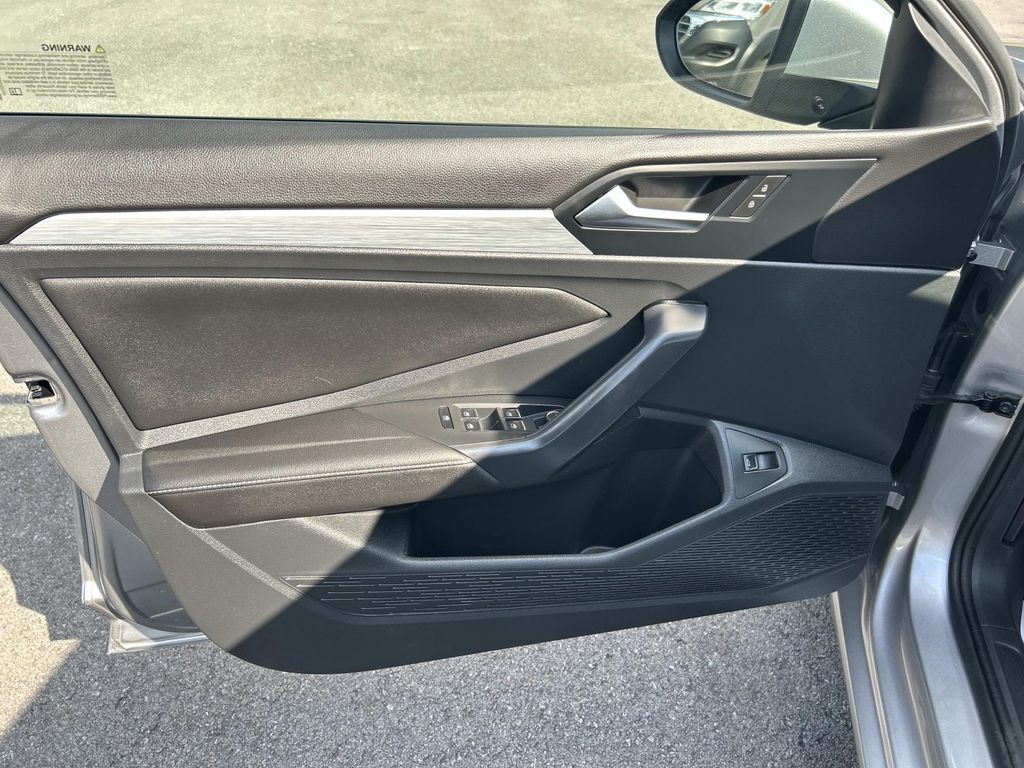 Used 2025 Volkswagen Jetta Sedan