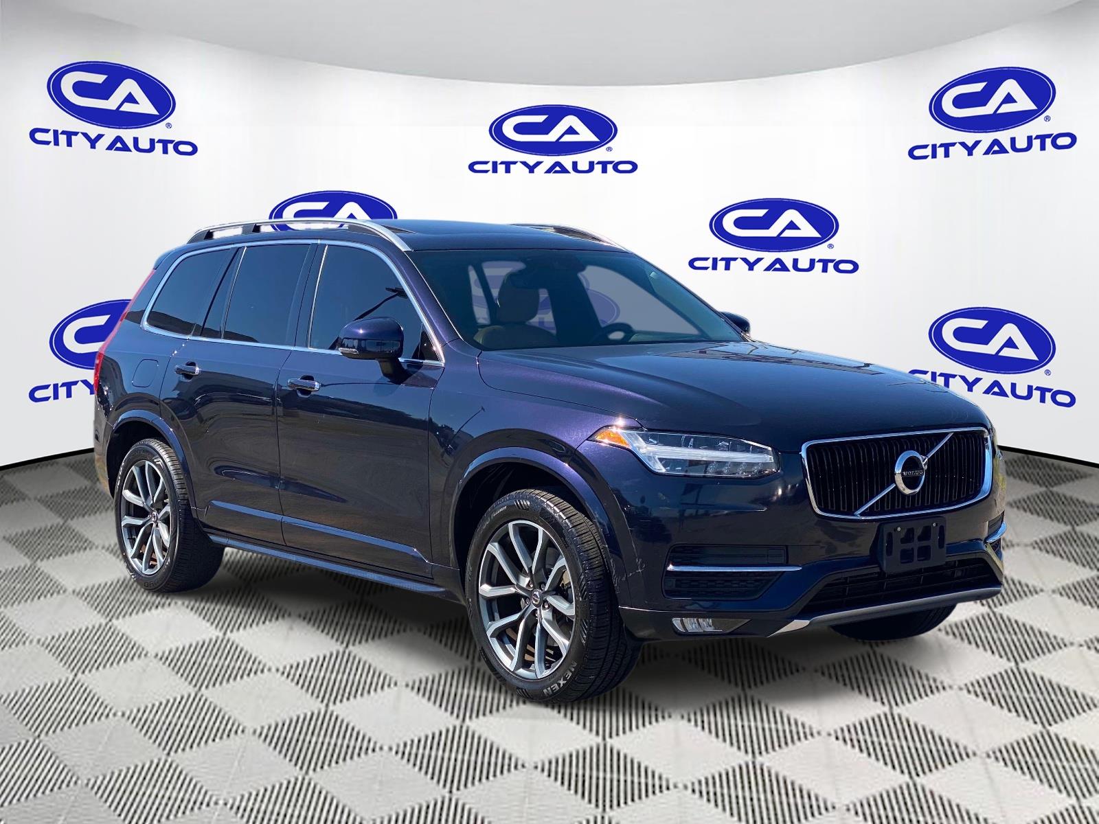 2019 Volvo XC90 Momentum