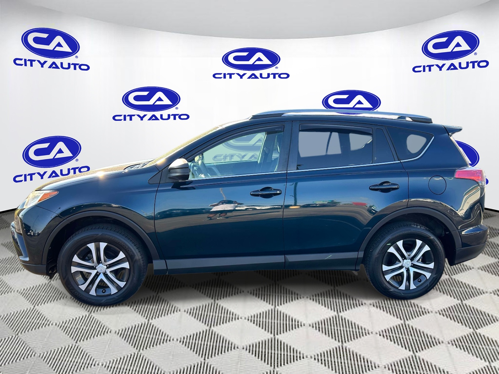 Used 2018 Toyota RAV4 SUV