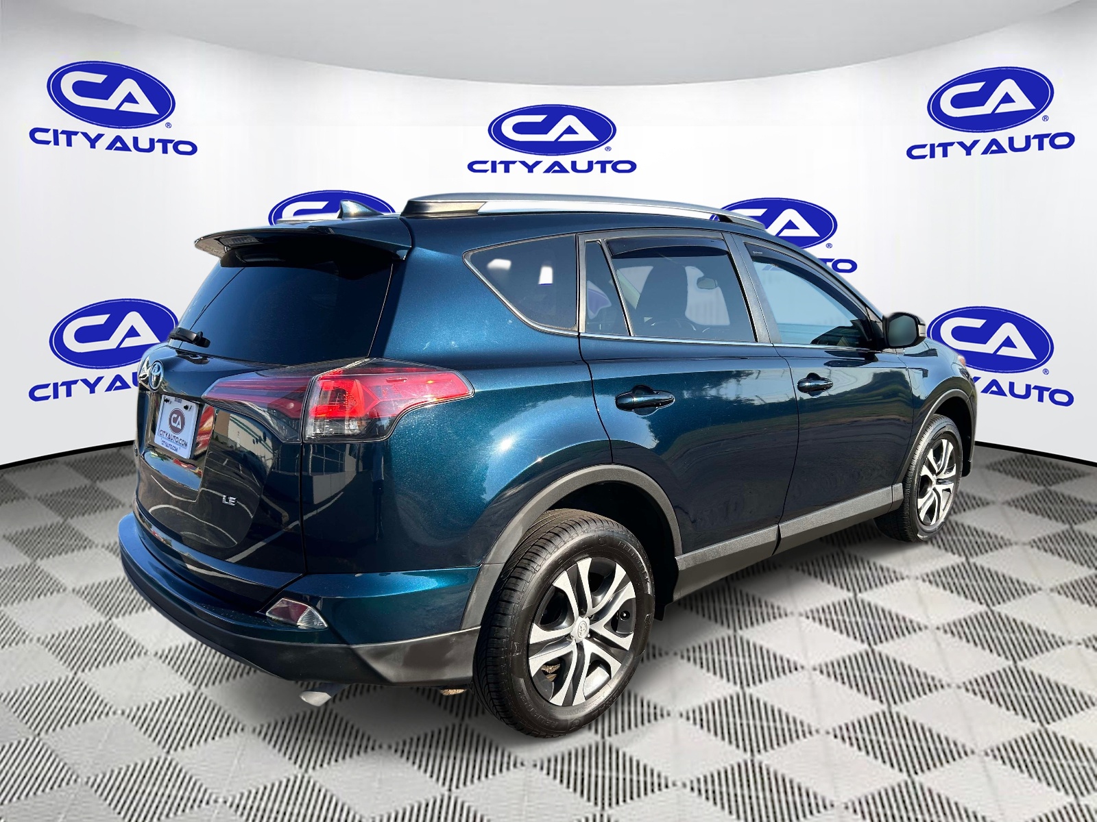 Used 2018 Toyota RAV4 SUV