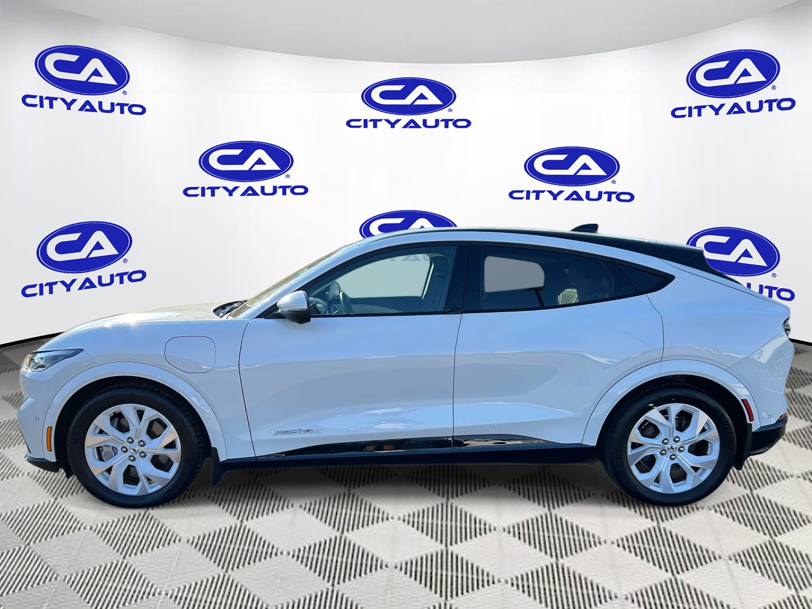 Used 2022 Ford Mustang Mach-E SUV