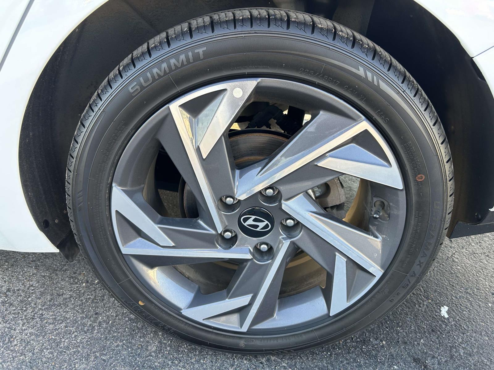 Used 2025 Hyundai Elantra Sedan