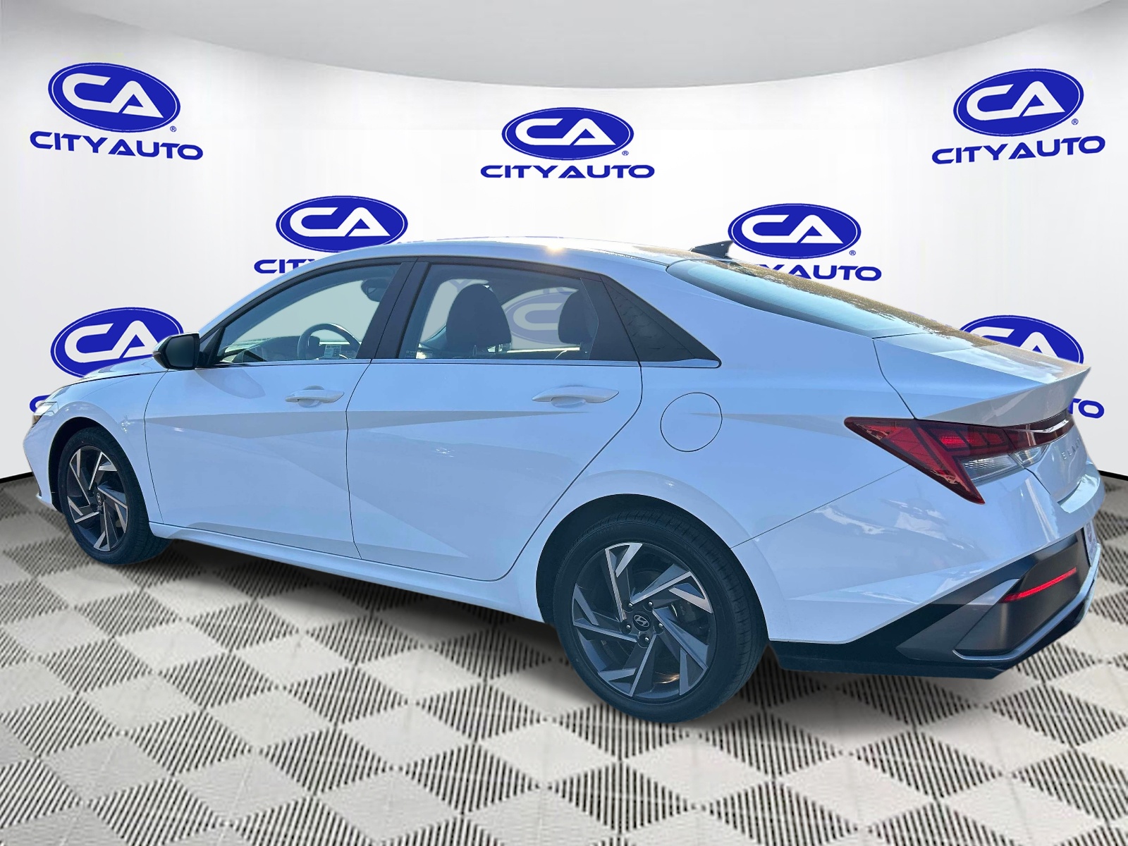 Used 2025 Hyundai Elantra Sedan