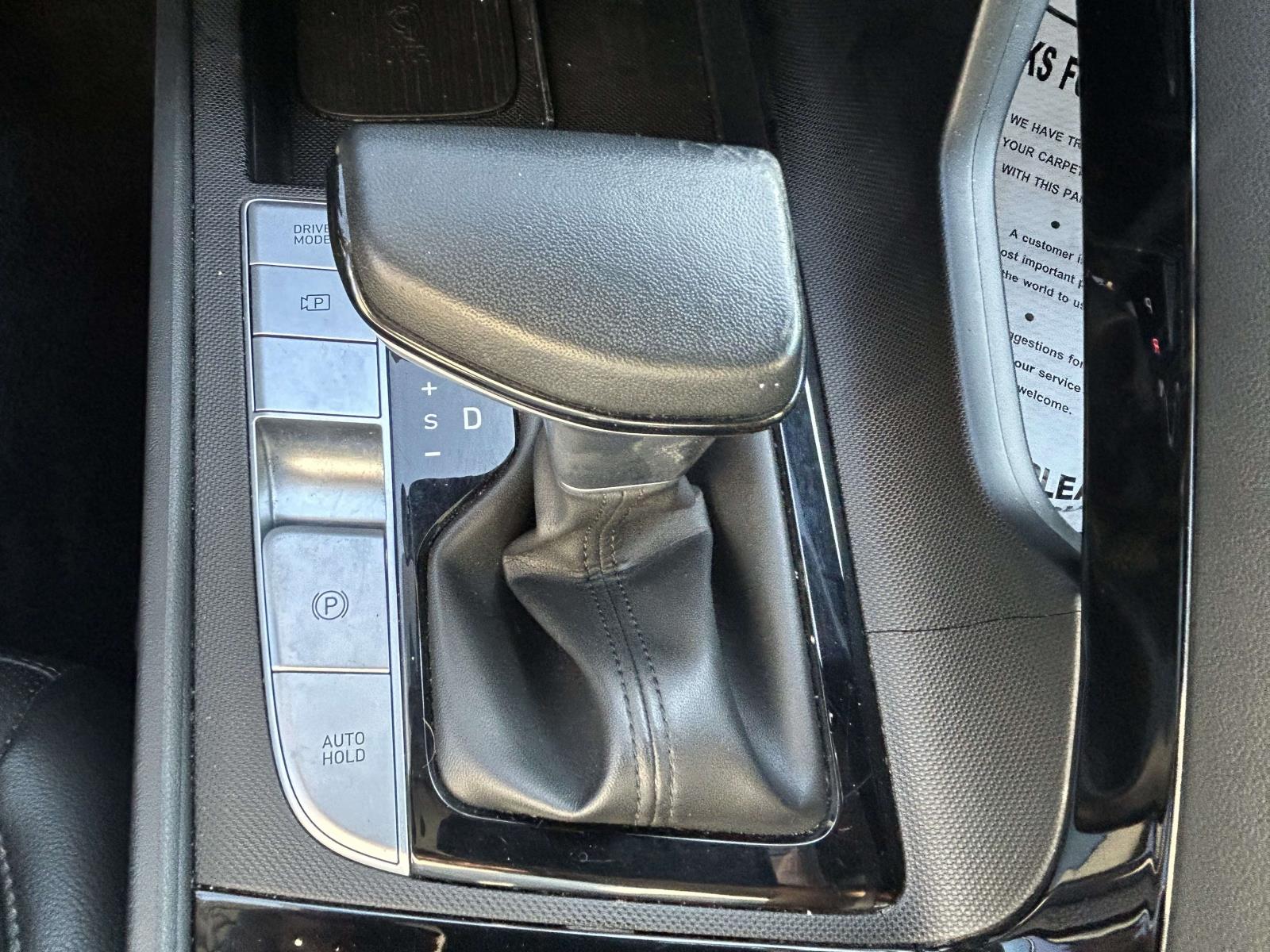 Used 2025 Hyundai Elantra Sedan