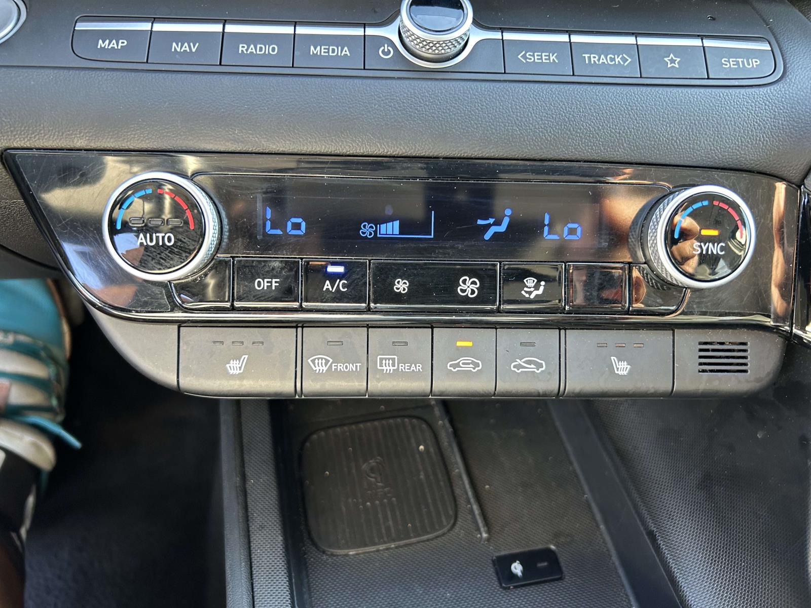 Used 2025 Hyundai Elantra Sedan