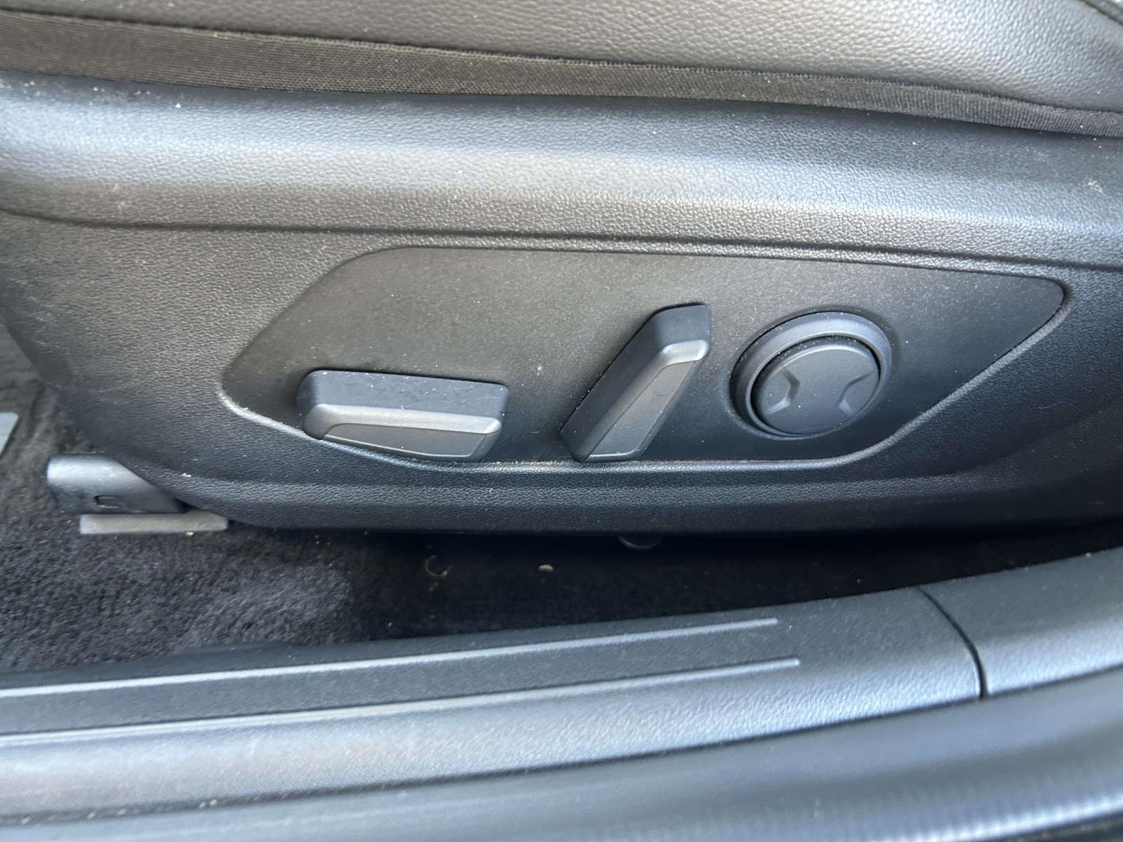 Used 2025 Hyundai Elantra Sedan