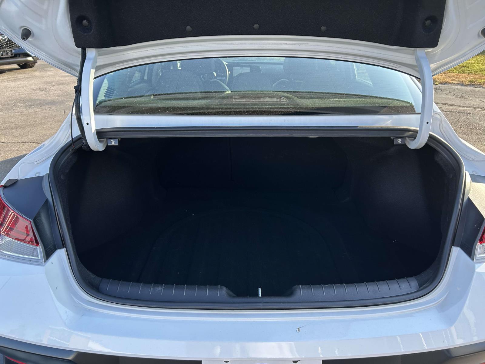 Used 2025 Hyundai Elantra Sedan