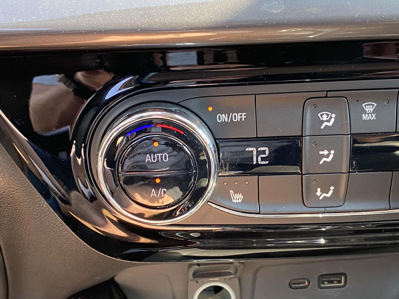 Used 2024 Chevrolet Trax SUV