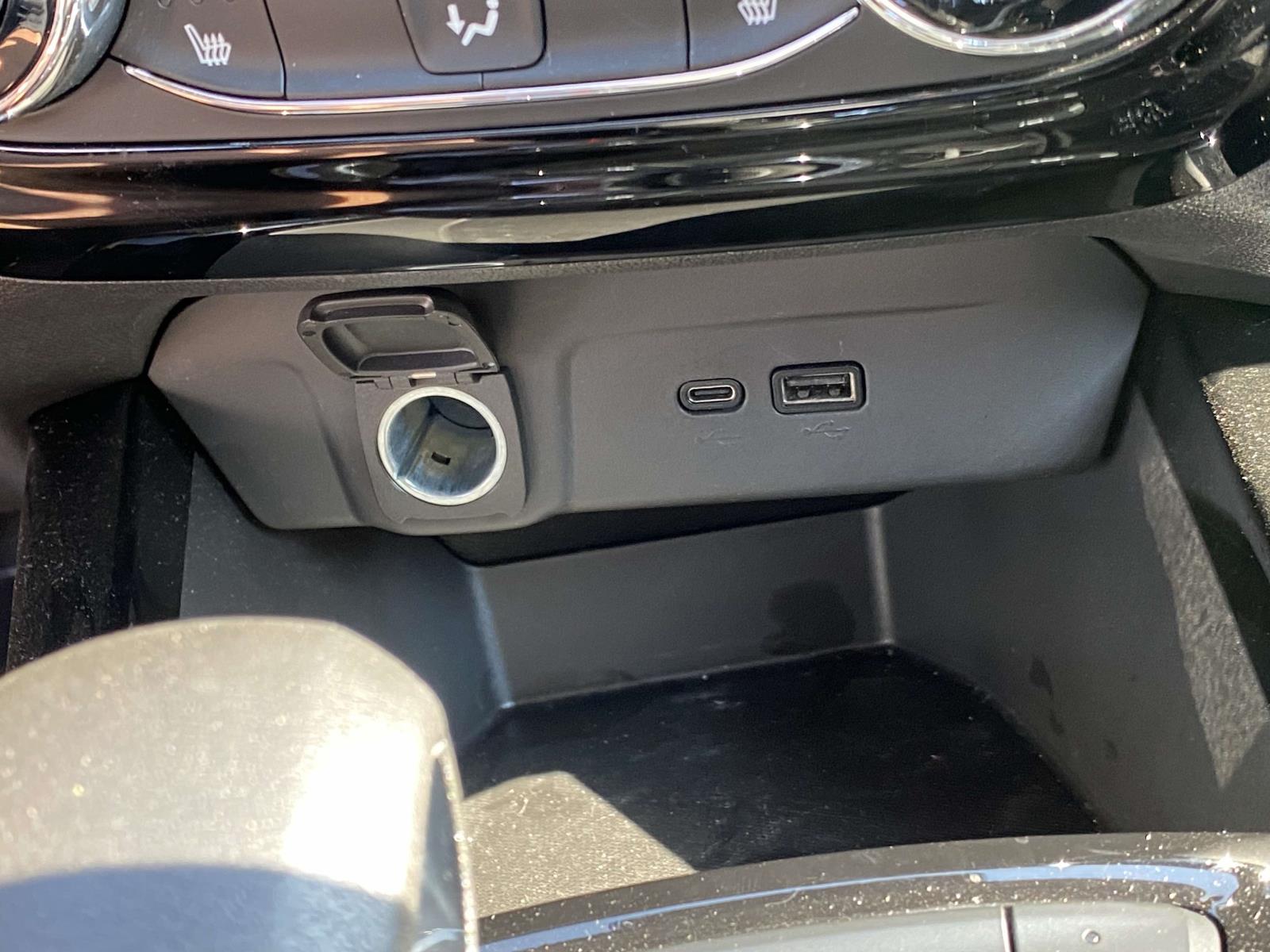 Used 2024 Chevrolet Trax SUV