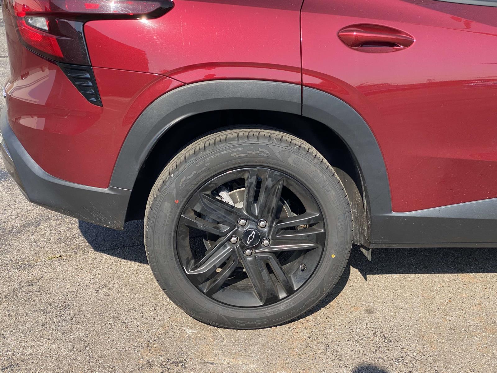Used 2024 Chevrolet Trax SUV