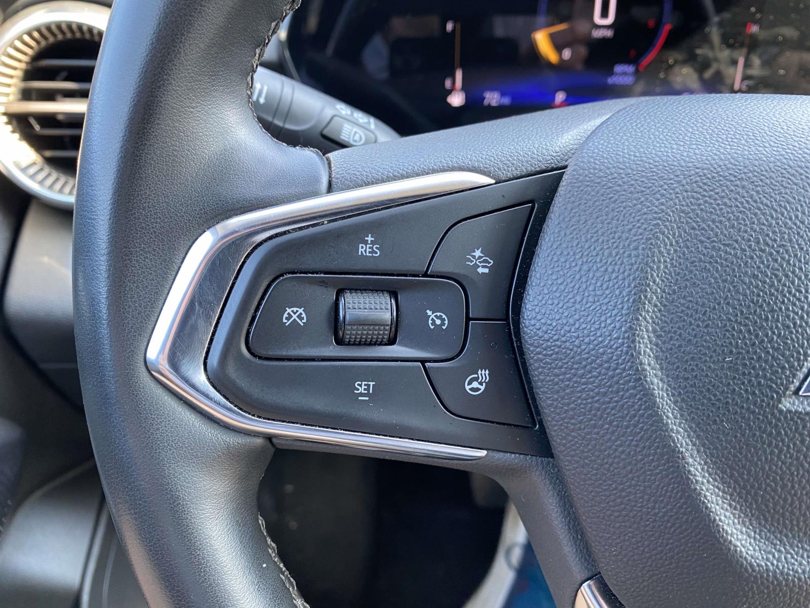 Used 2024 Chevrolet Trax SUV