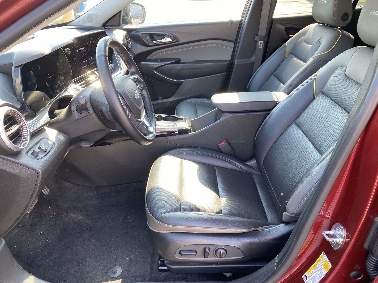 Used 2024 Chevrolet Trax SUV