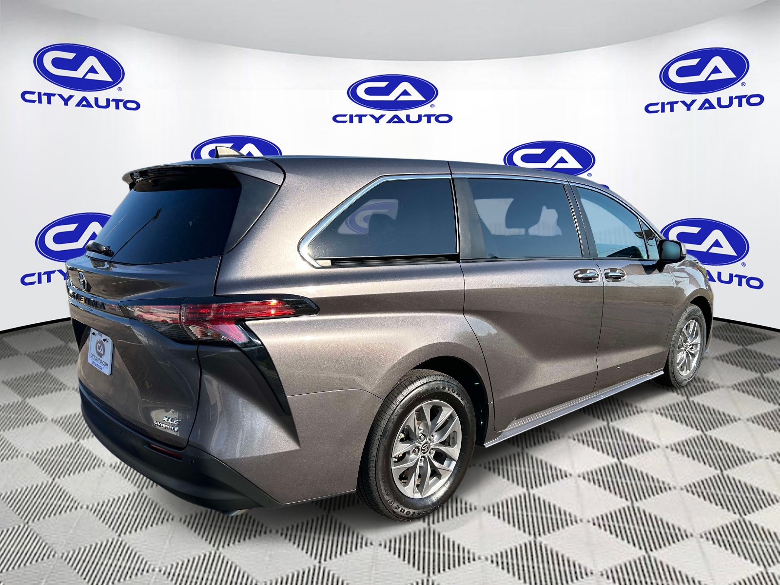 Used 2022 Toyota Sienna Van