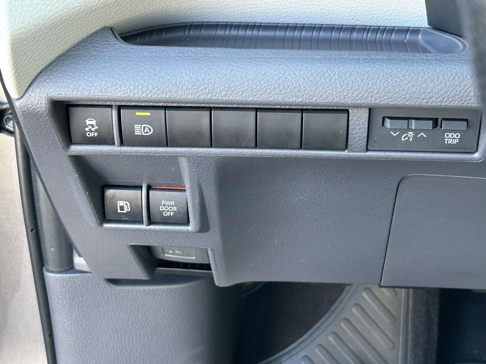 Used 2022 Toyota Sienna Van