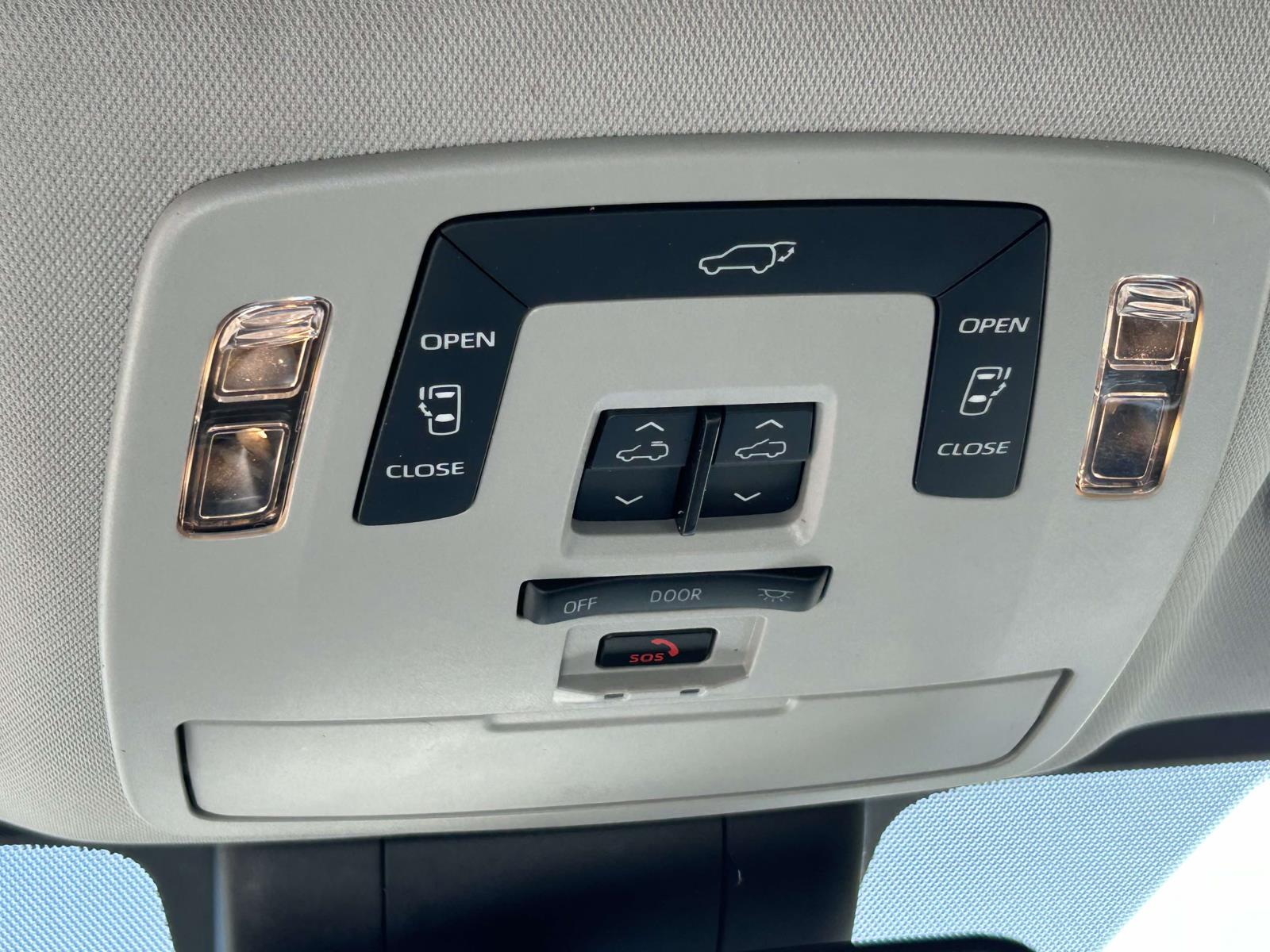 Used 2022 Toyota Sienna Van
