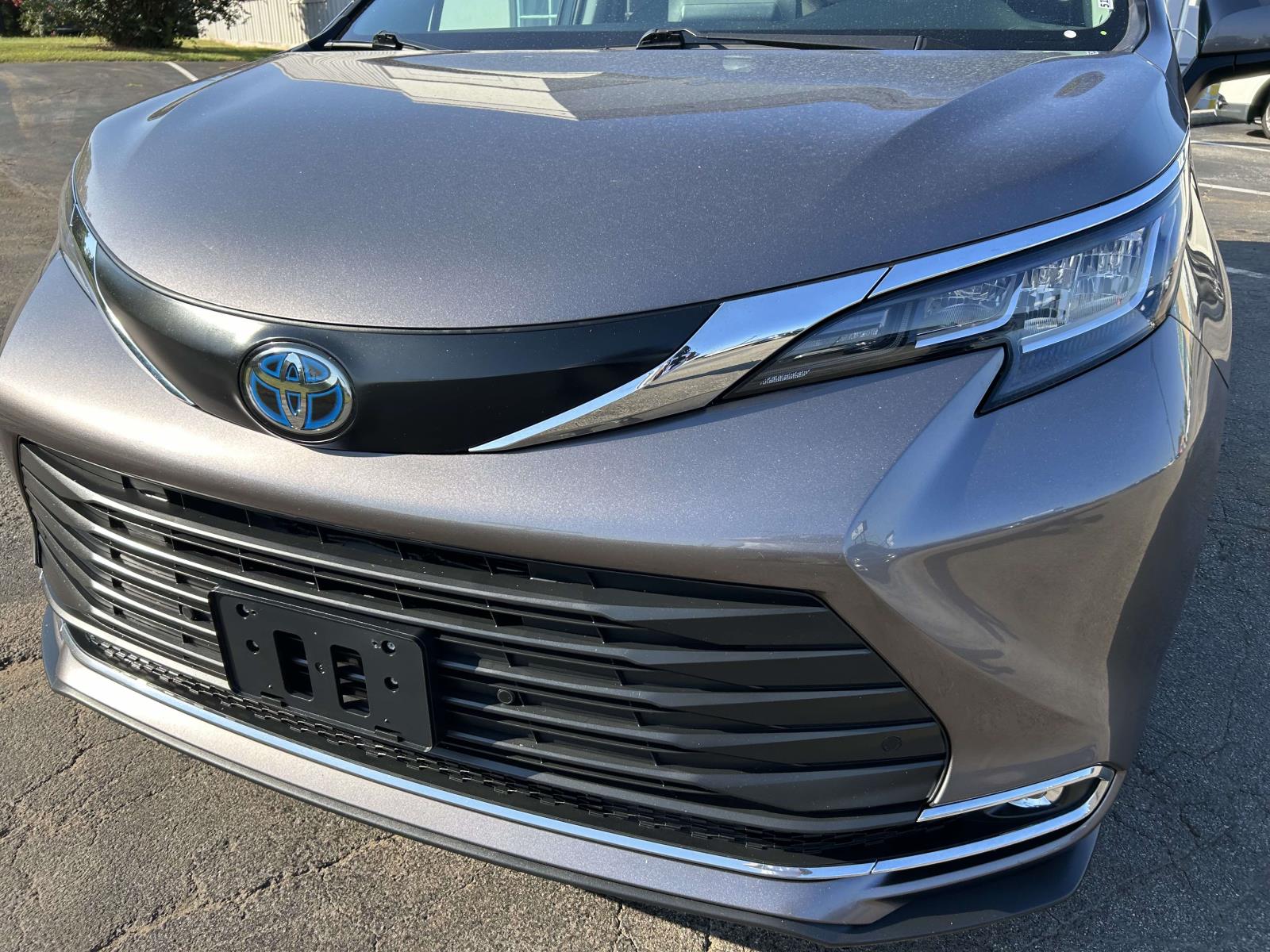 Used 2022 Toyota Sienna Van