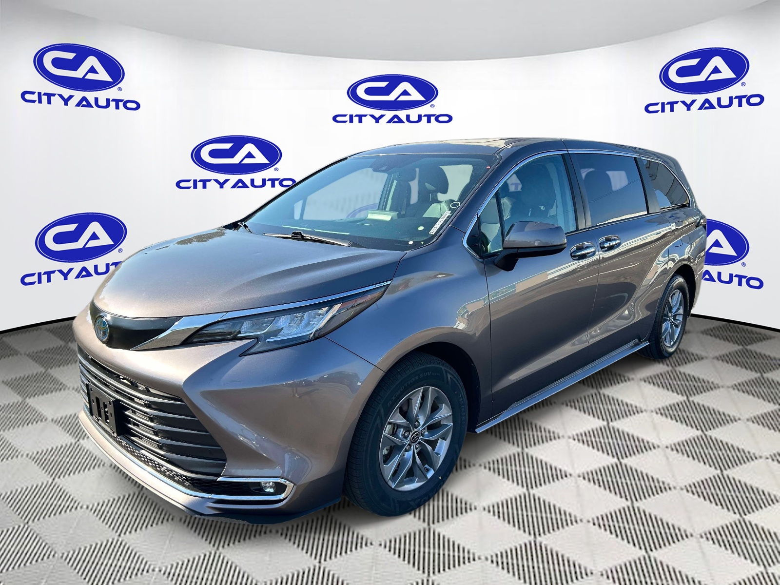 Used 2022 Toyota Sienna Van
