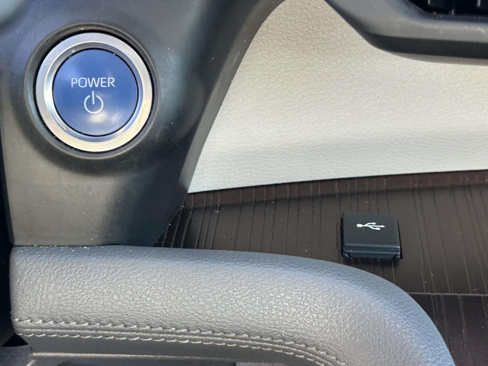 Used 2022 Toyota Sienna Van