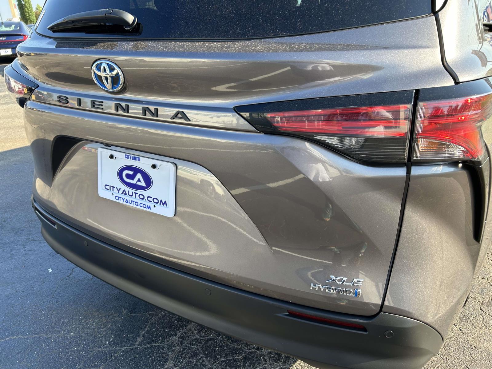 Used 2022 Toyota Sienna Van
