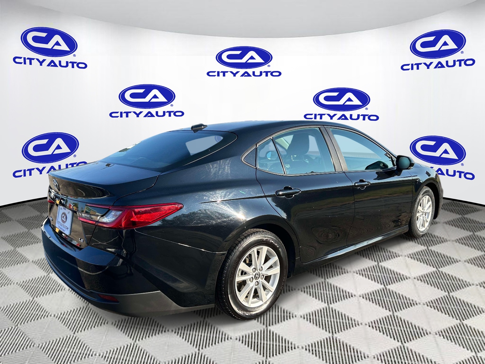 Used 2025 Toyota Camry Hybrid Sedan