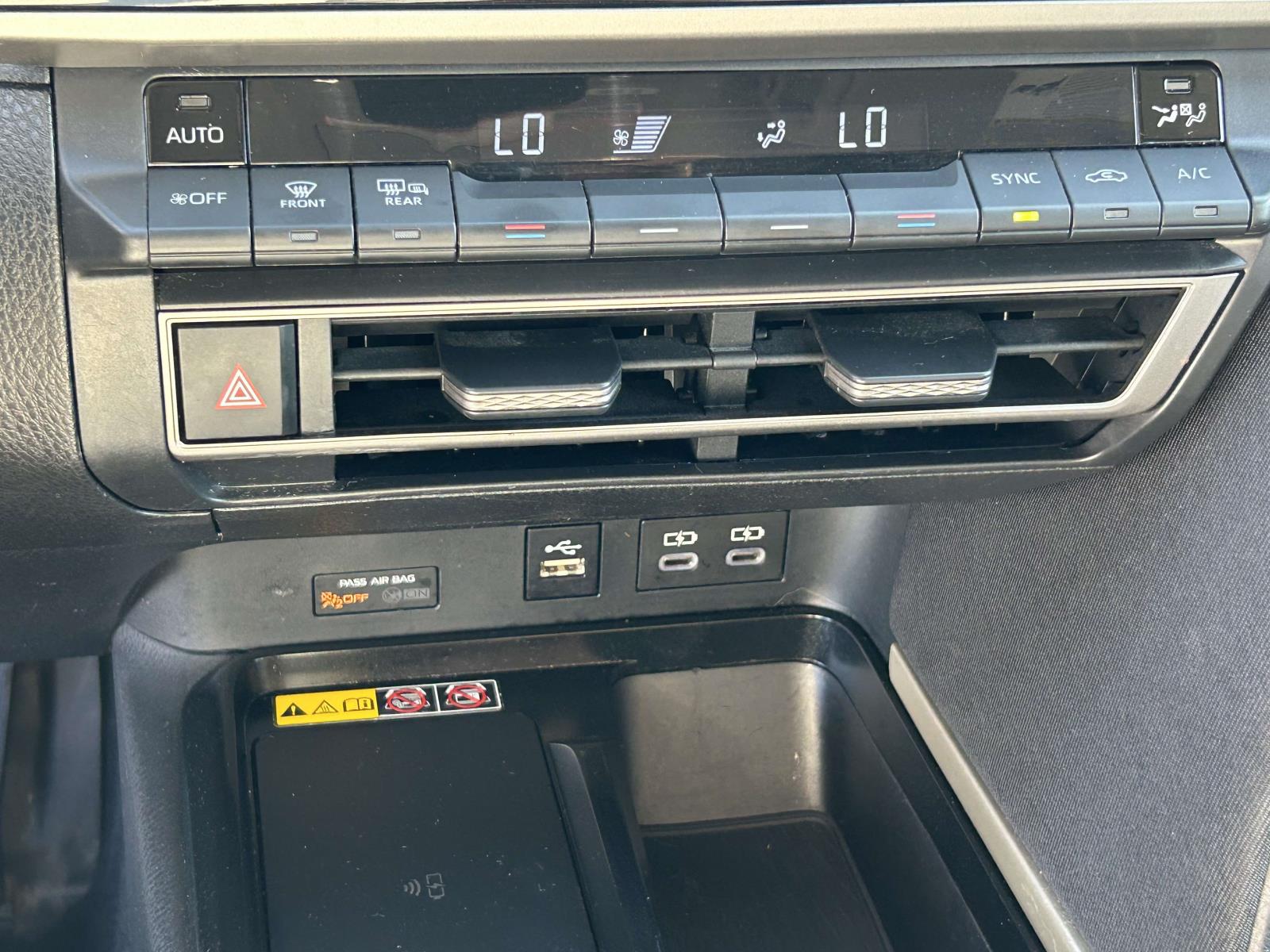 Used 2025 Toyota Camry Hybrid Sedan
