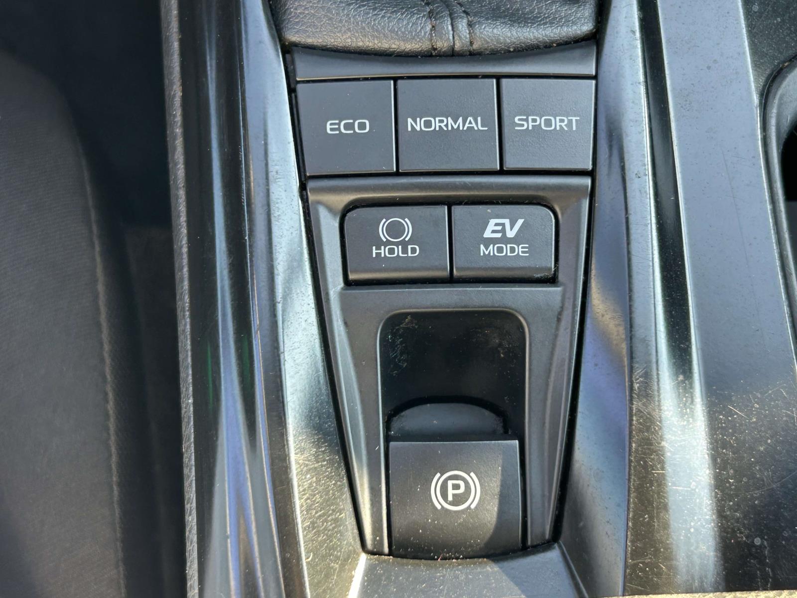 Used 2025 Toyota Camry Hybrid Sedan