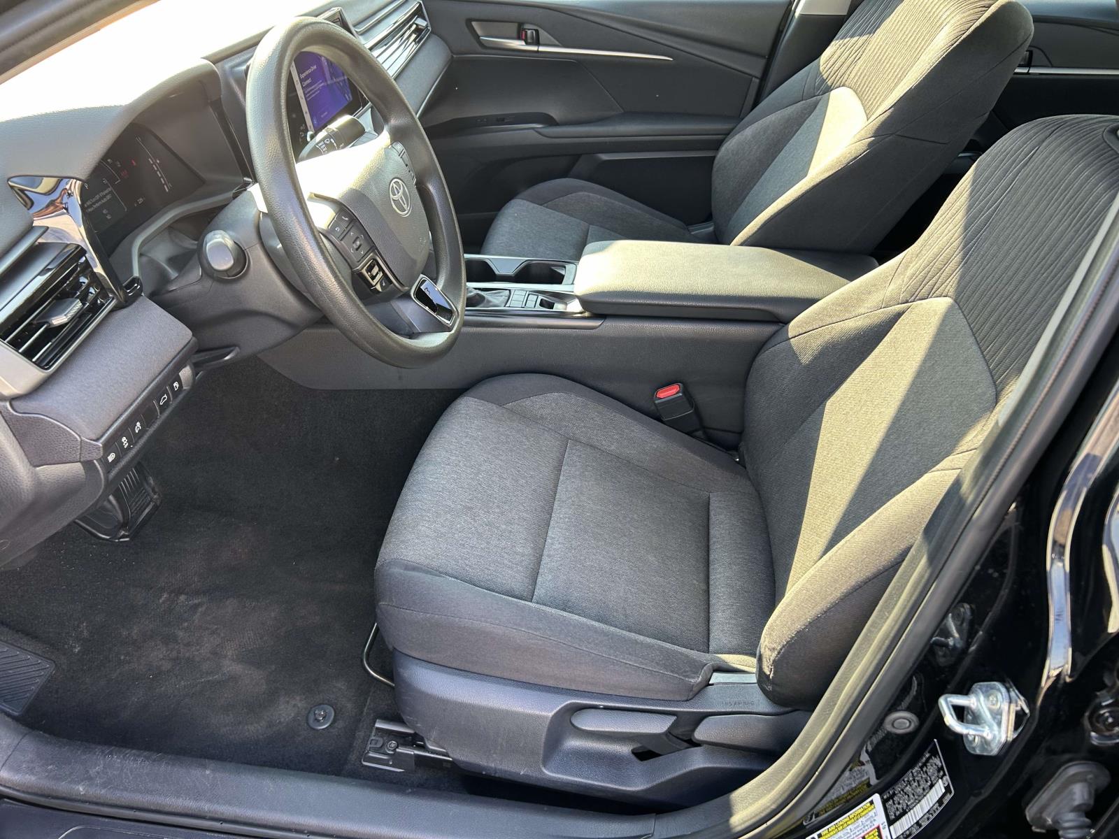 Used 2025 Toyota Camry Hybrid Sedan