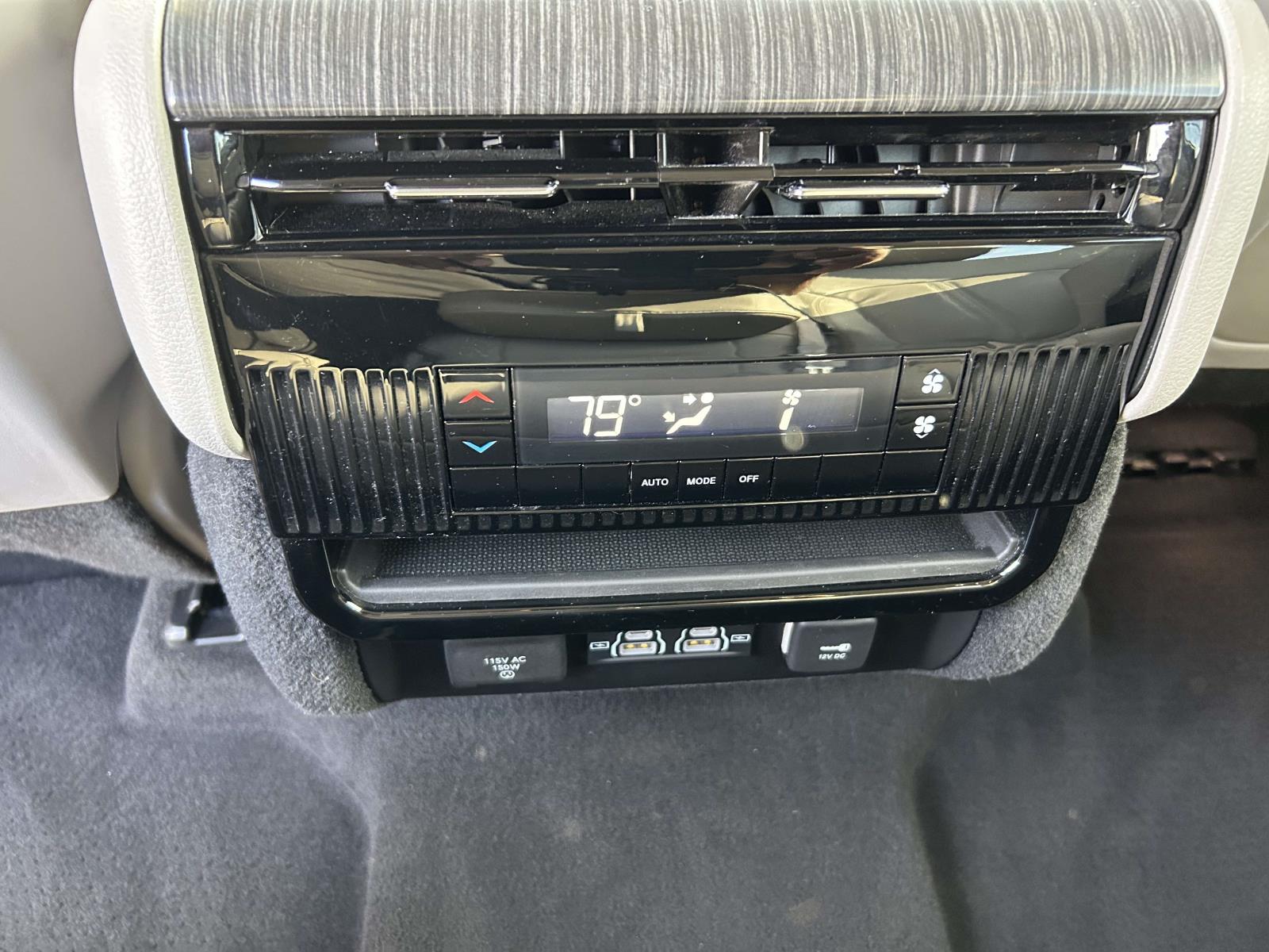Used 2024 Jeep Wagoneer SUV