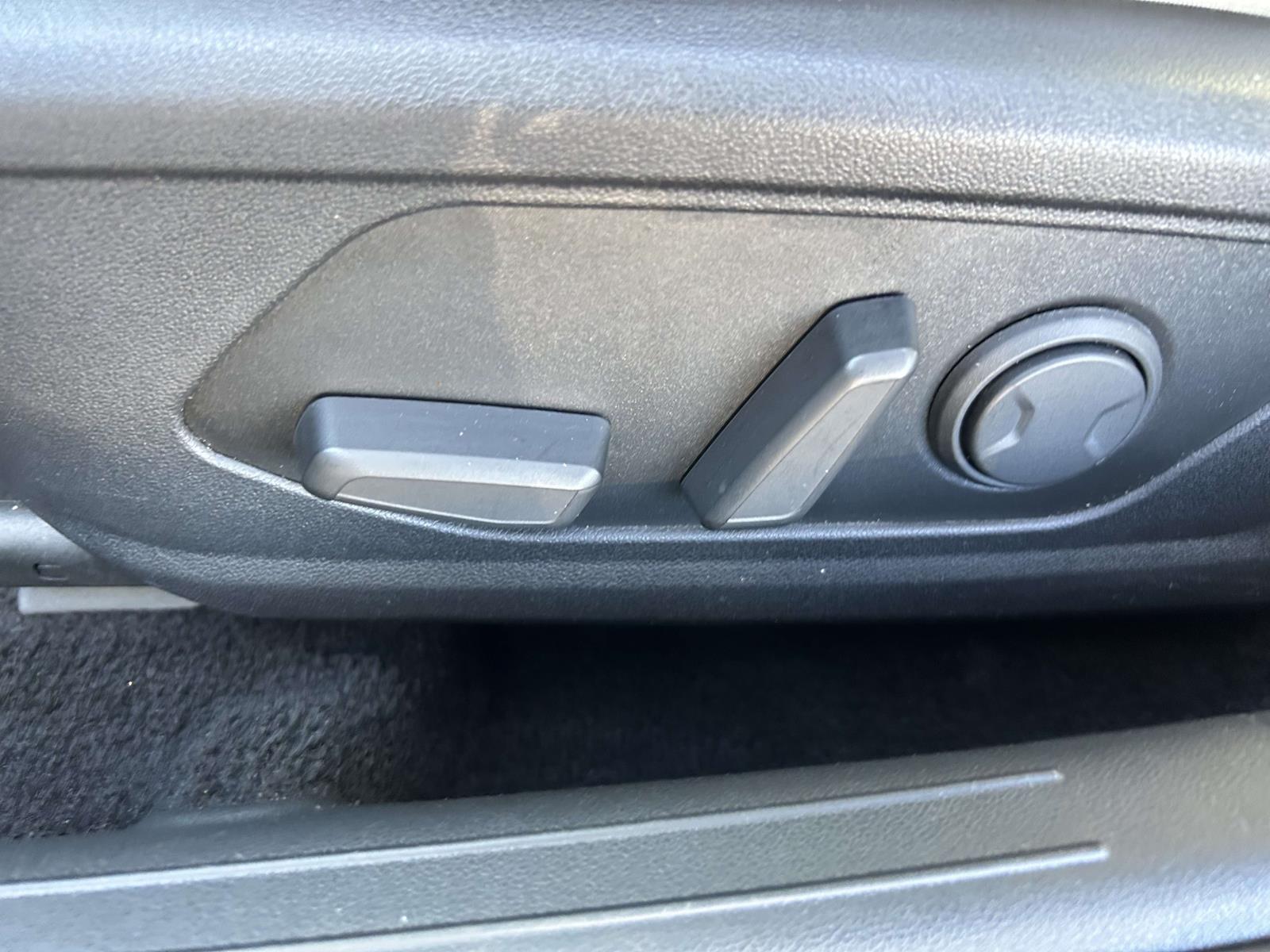 Used 2025 Hyundai Elantra Hybrid Sedan
