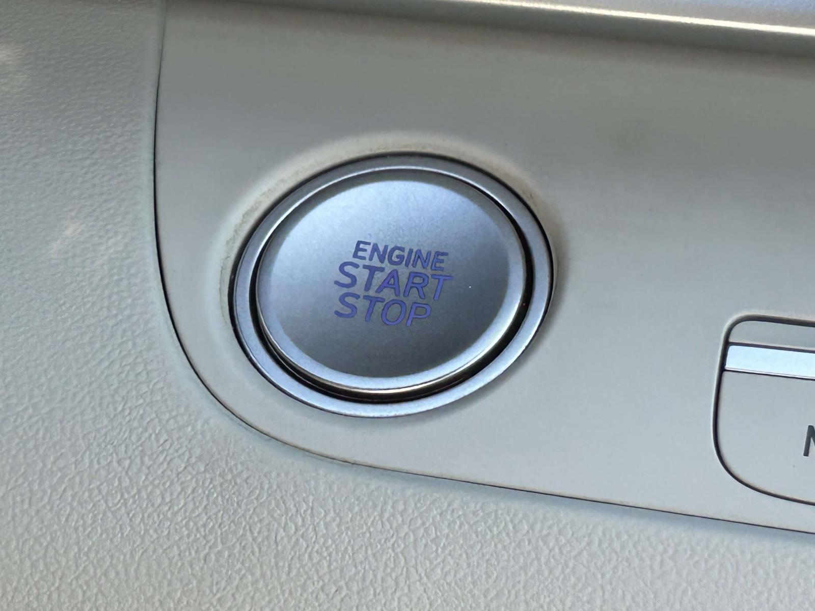 Used 2025 Hyundai Elantra Hybrid Sedan