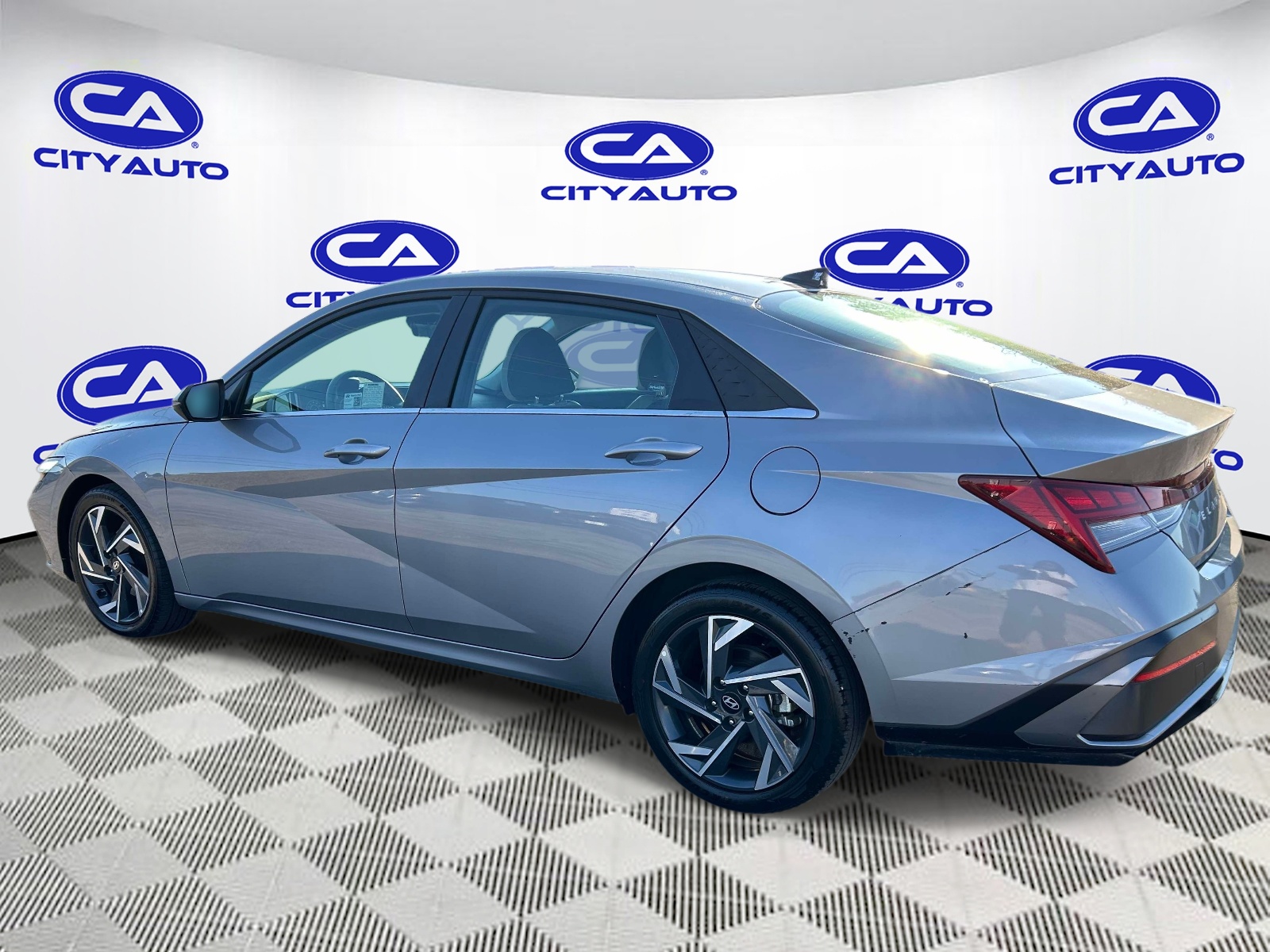 Used 2025 Hyundai Elantra Hybrid Sedan