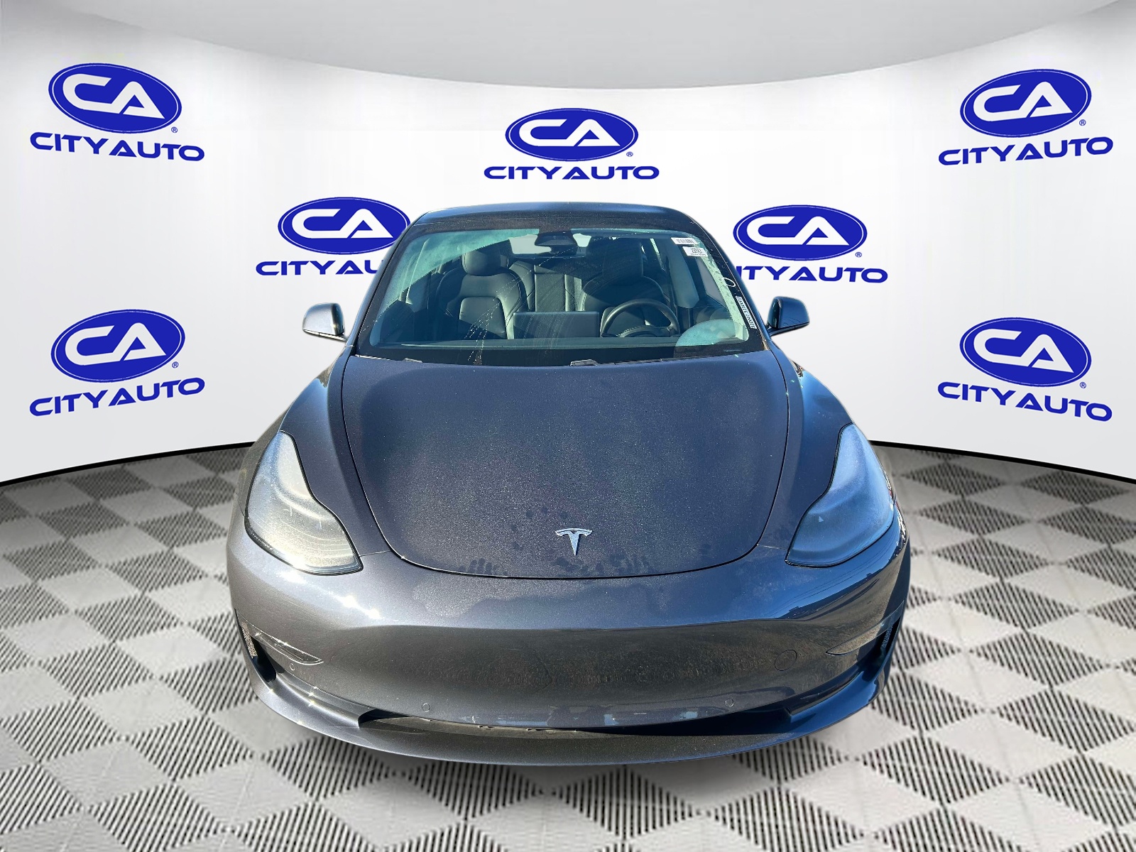 Vehicle photo 10