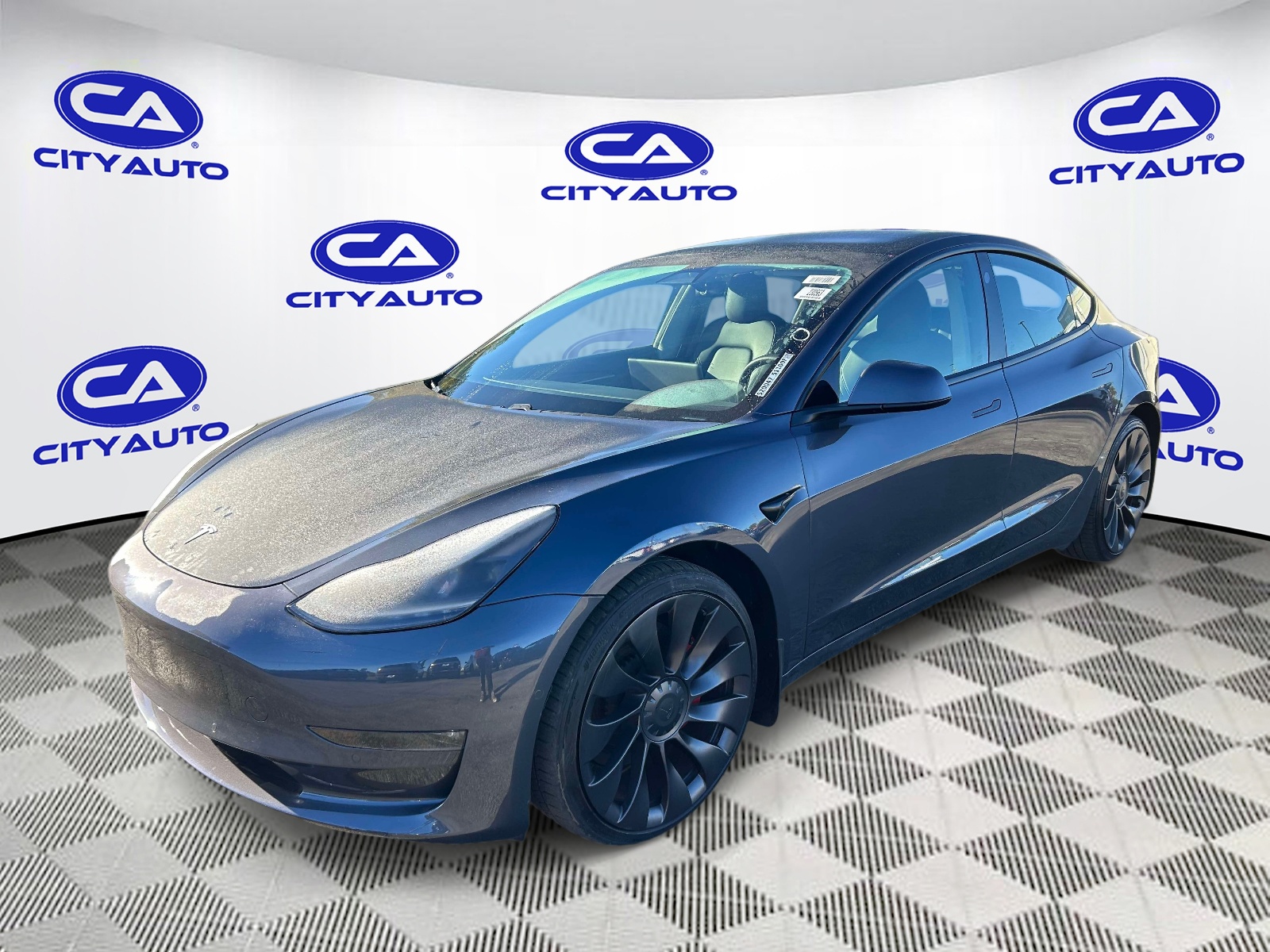 Vehicle photo 9