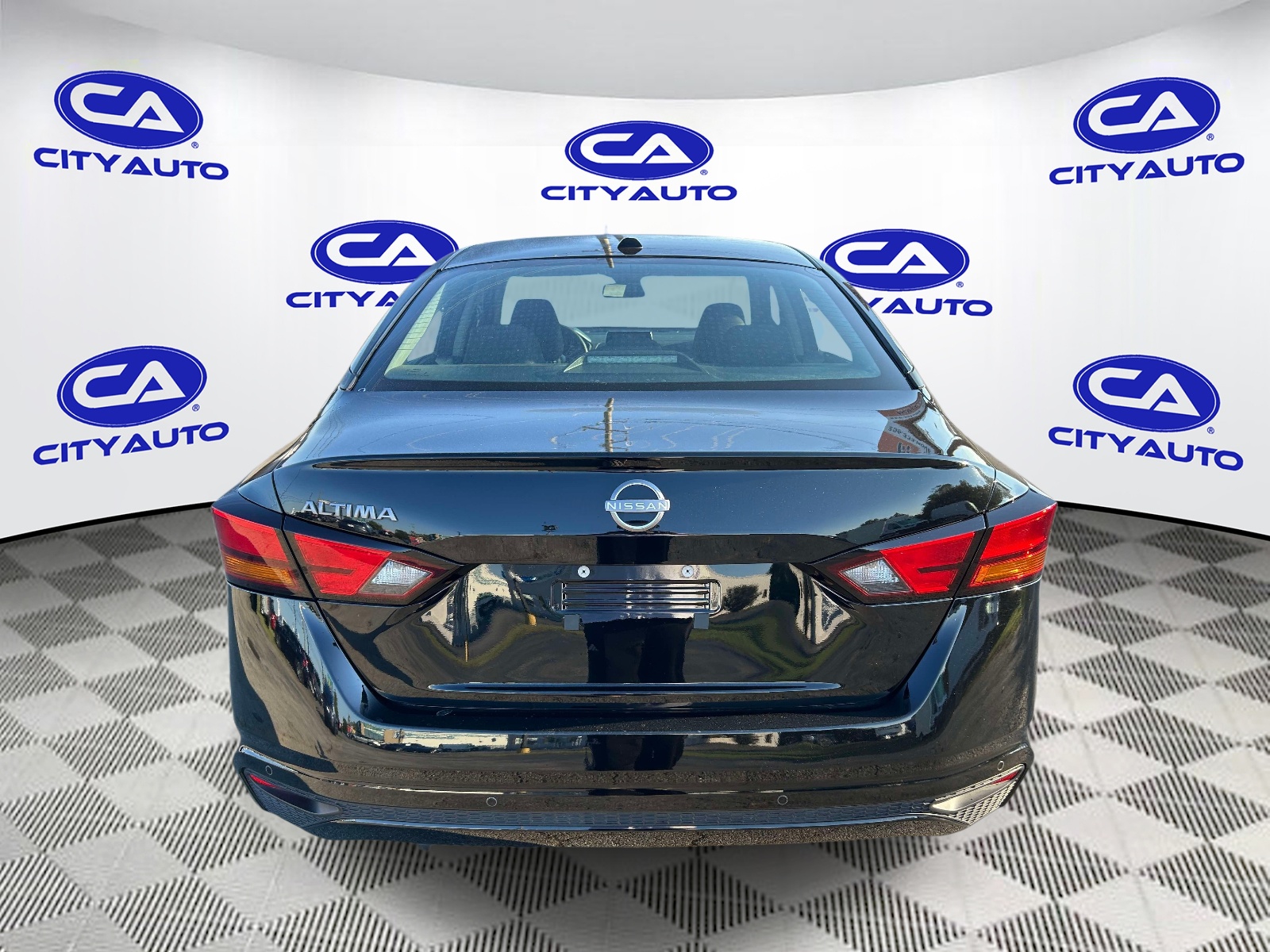 Used 2025 Nissan Altima Sedan