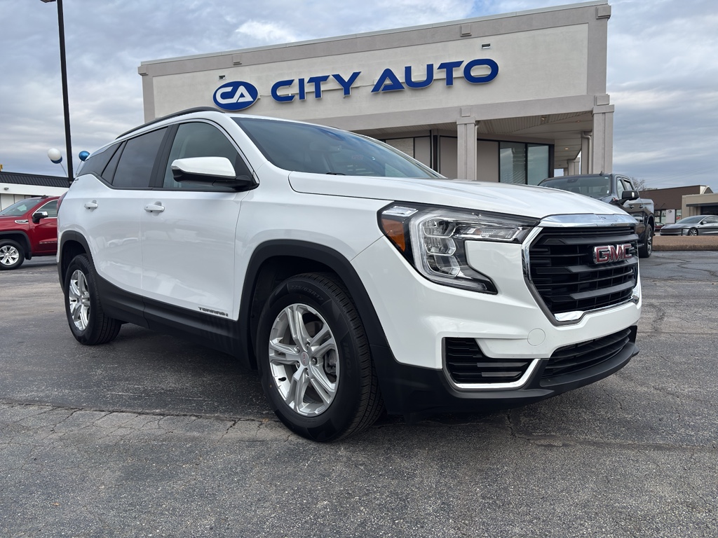 2023 GMC Terrain SLE's photo