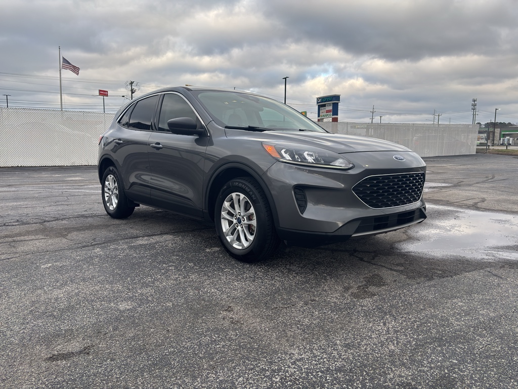 2022 Ford Escape SE's photo