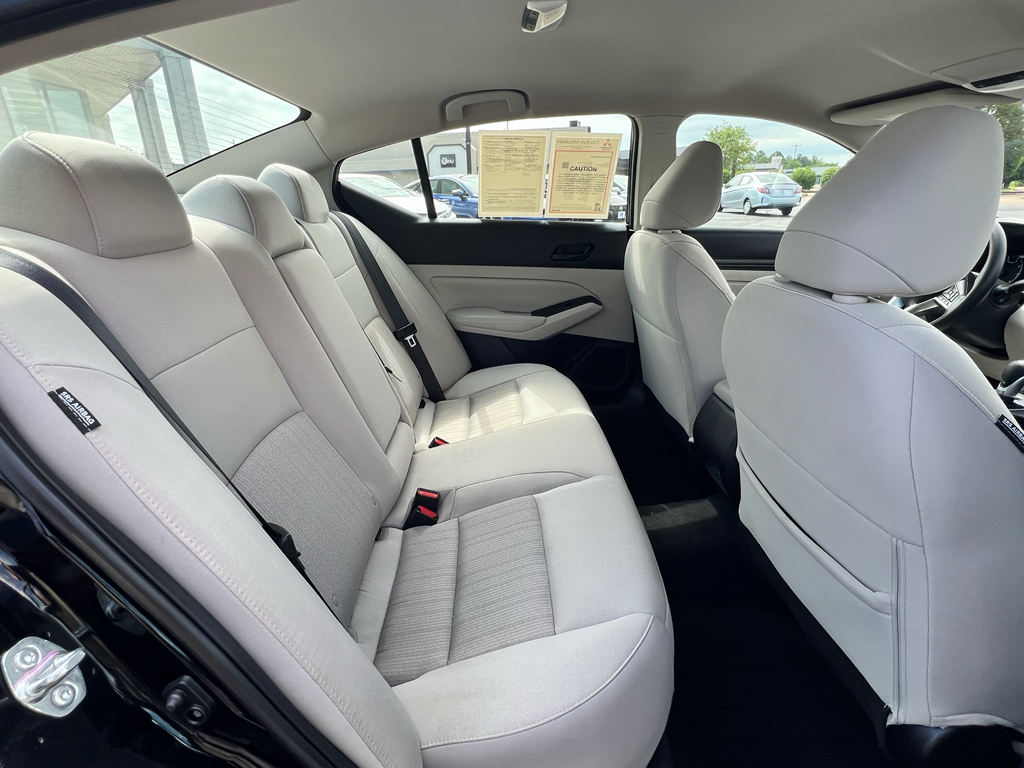 2025 Nissan Altima SV - Photo 14