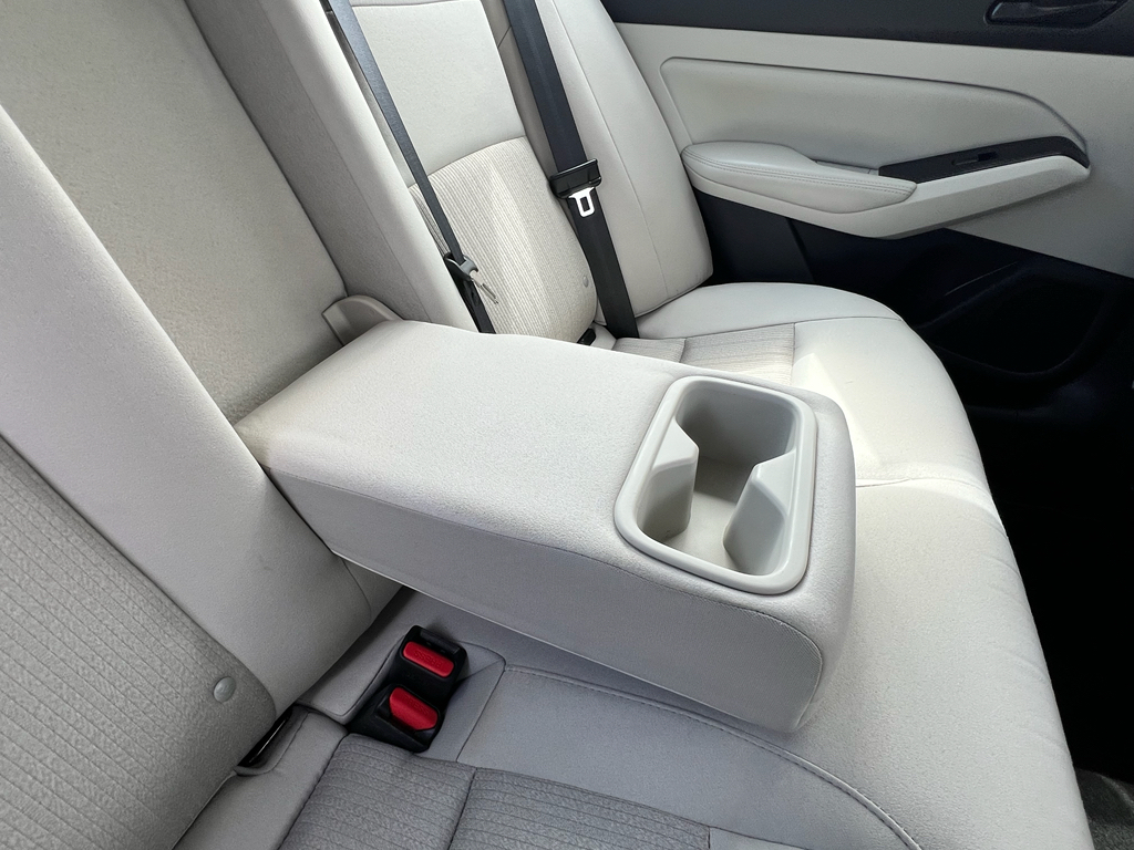 2025 Nissan Altima SV - Photo 16