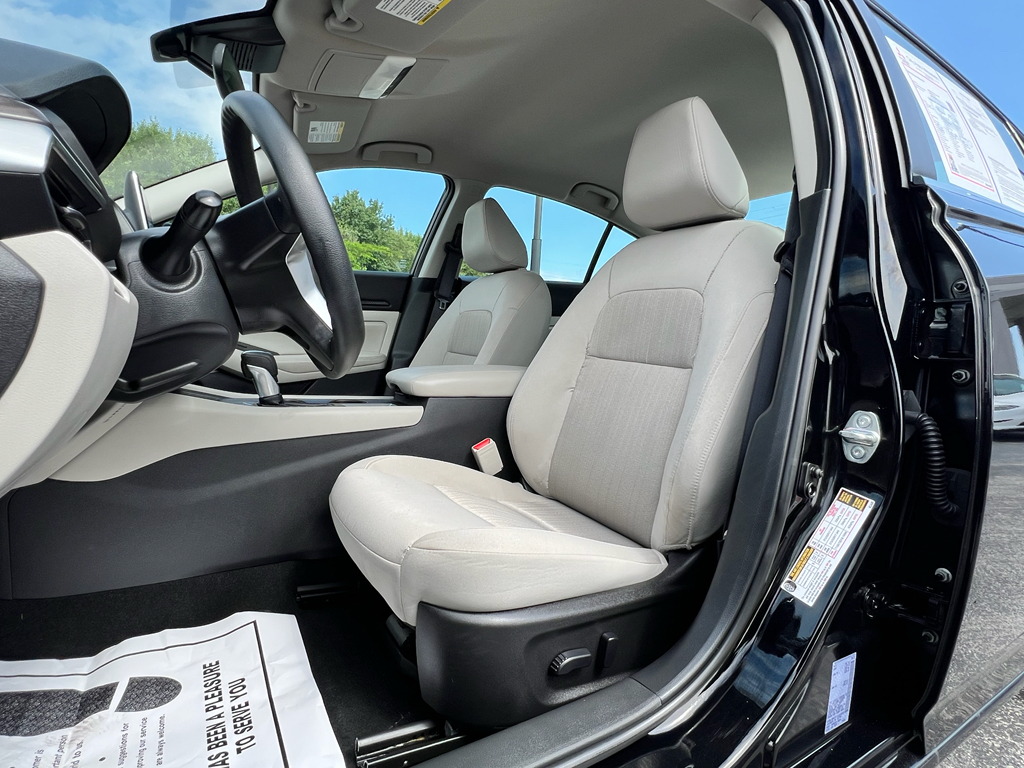 2025 Nissan Altima SV - Photo 23