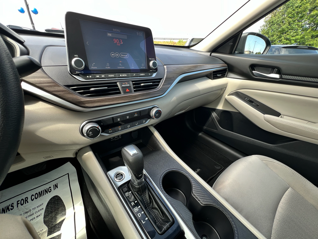 2025 Nissan Altima SV - Photo 35