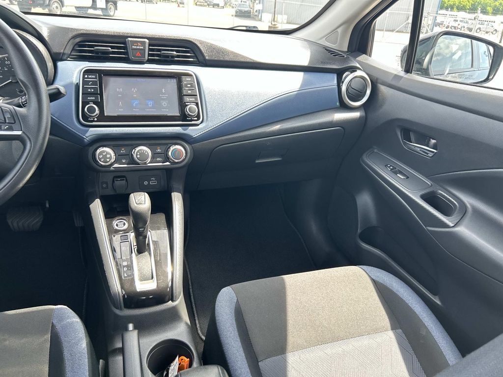 2025 Nissan Versa Sedan SV - Photo 16