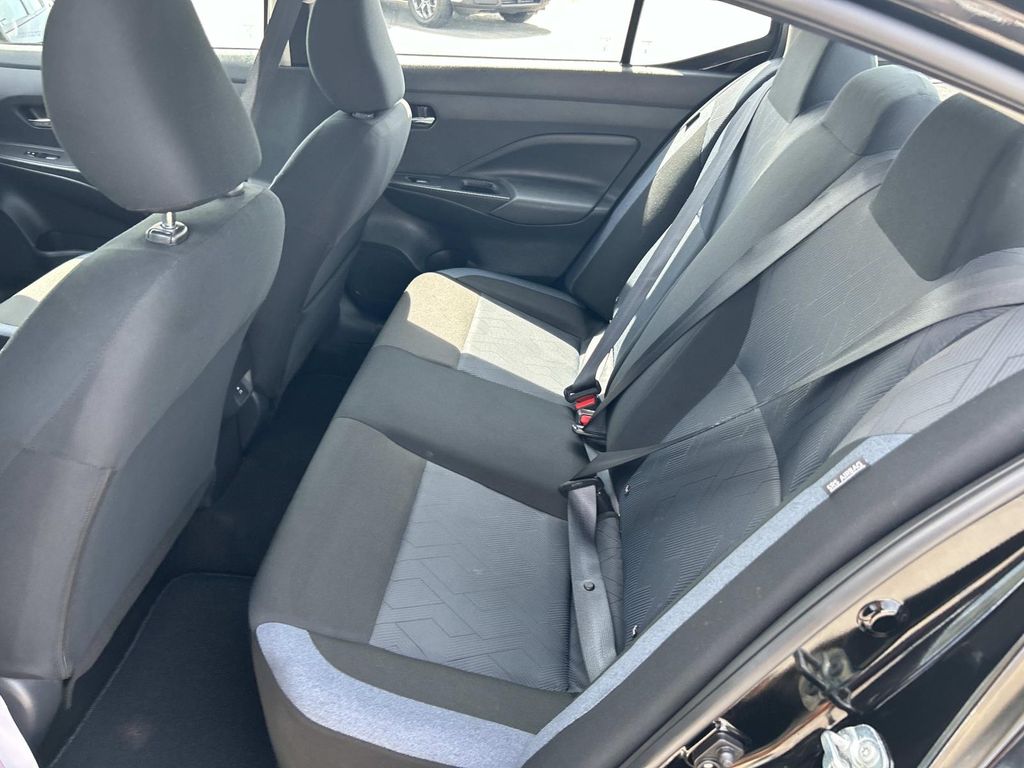 2025 Nissan Versa Sedan SV - Photo 17