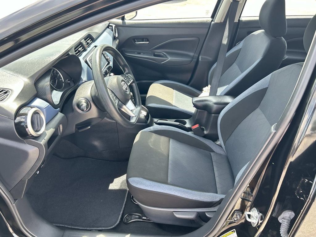 2025 Nissan Versa Sedan SV - Photo 19