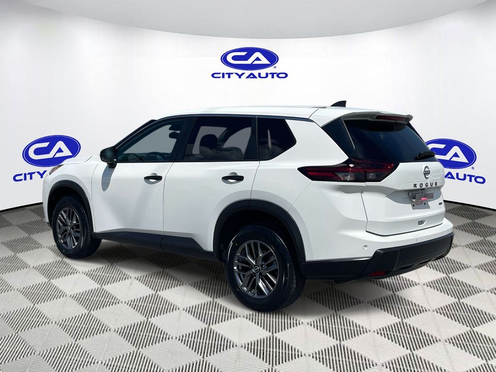 Used 2024 Nissan Rogue SUV