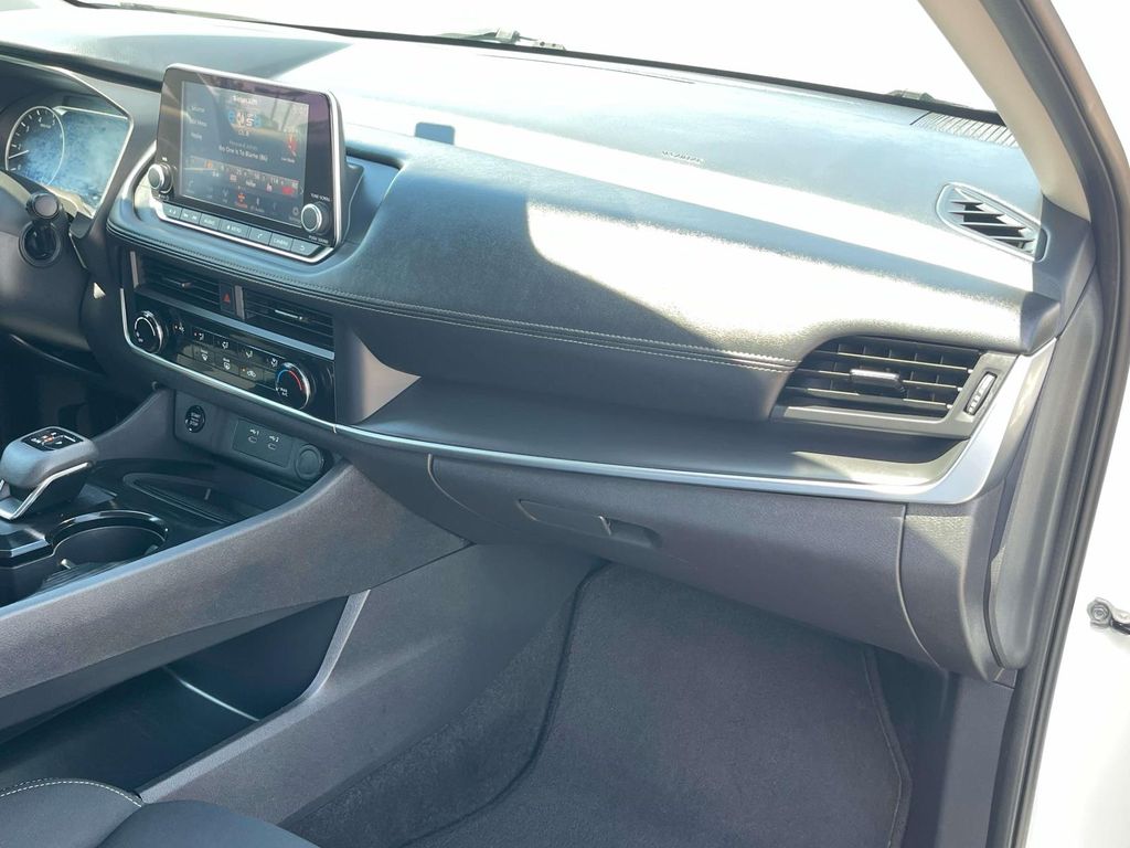 Used 2024 Nissan Rogue SUV