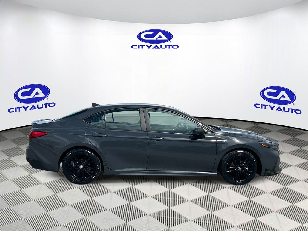 Vehicle photo 2