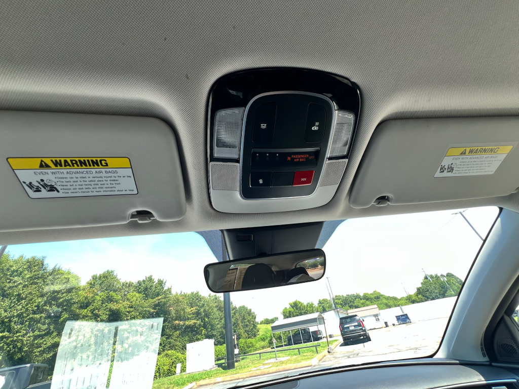 Vehicle photo 36