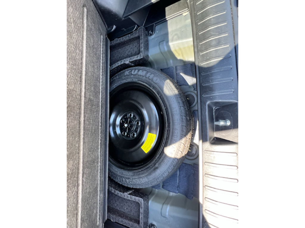Vehicle photo 20
