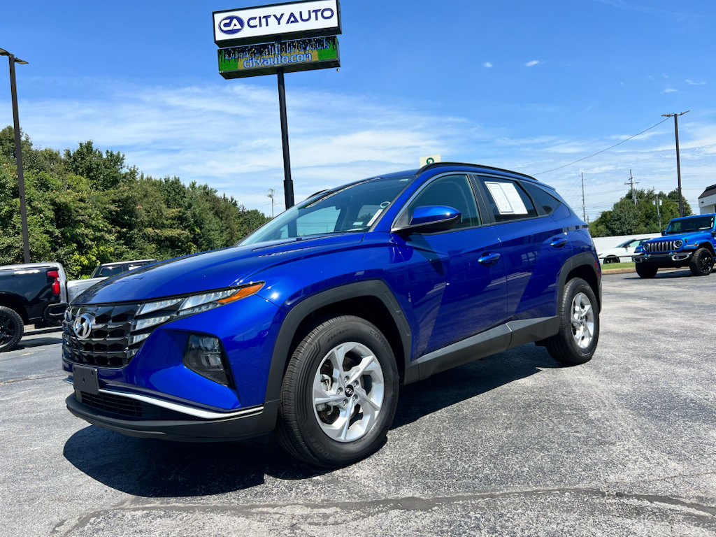 Vehicle photo 3