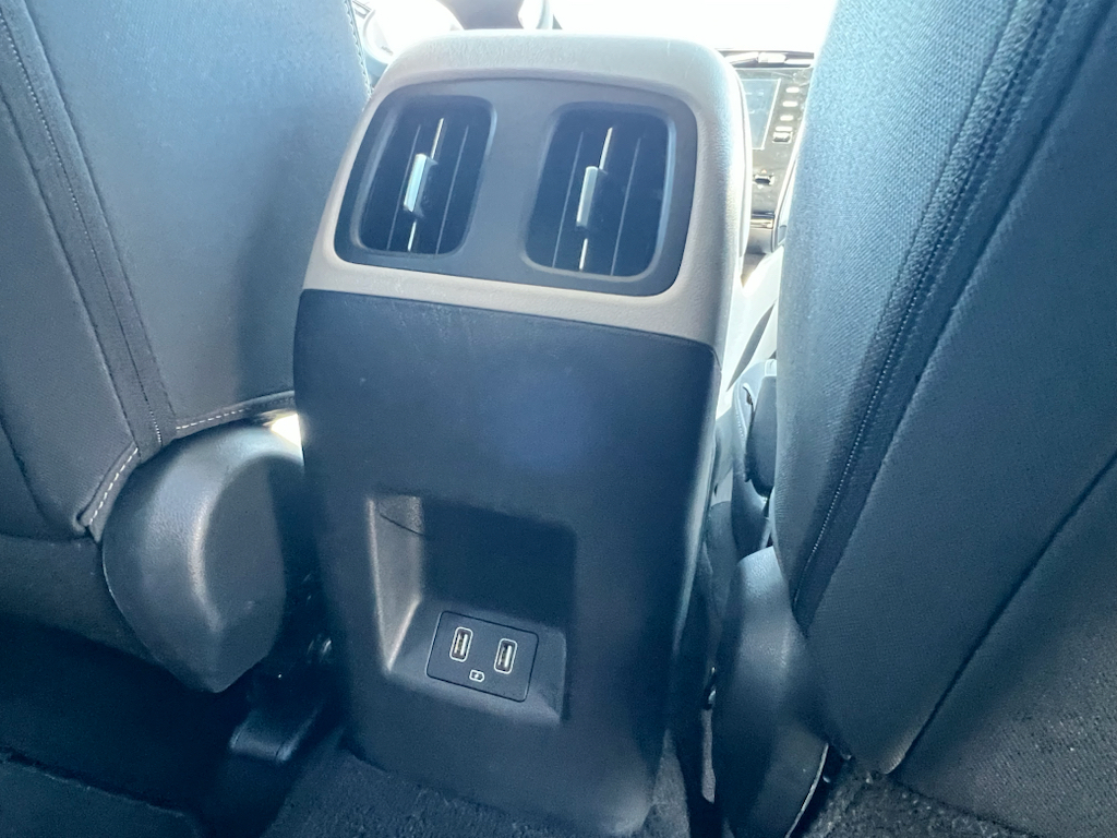 Vehicle photo 16
